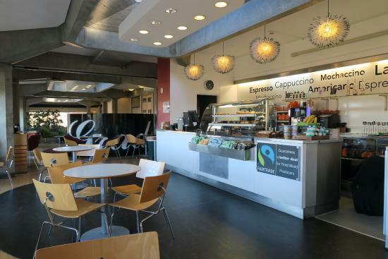 Grads Cafe University Centre